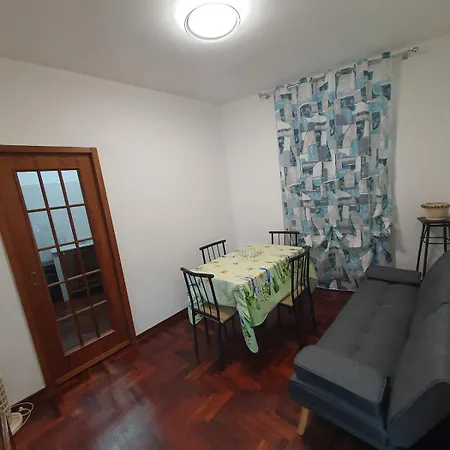 Regina Apartment Altare