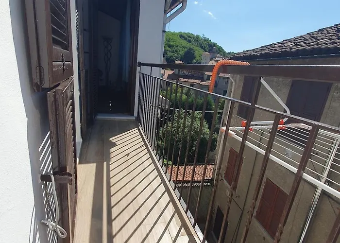 Regina Lägenhet Altare